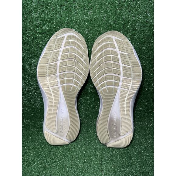 Nike Zoom Winflo 8 Women’s Size 9 White Athletic Sneakers Comfort Running Shoes - Picture 8 of 9